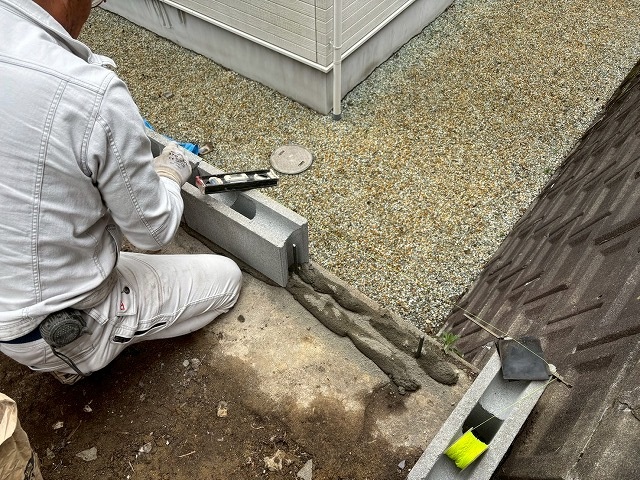 仙台市太白区　境界フェンスを固定するため　ブロックを設置した