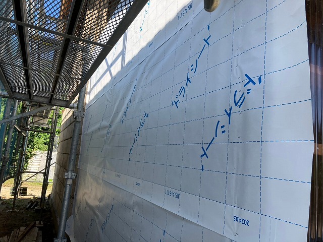 外壁透湿防水シート貼り