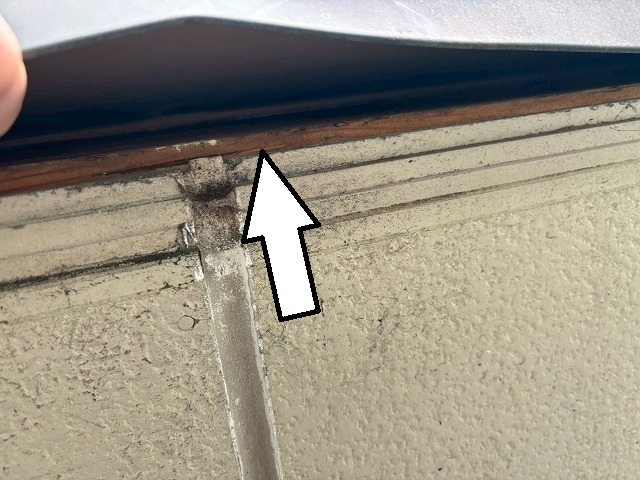 仙台市泉区　板金笠木の内側に防水シートが貼られていなかった