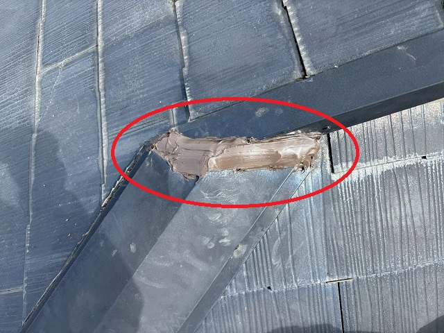 仙台市太白区　棟板金の脱着工事後にコーキングで防水処理を行った