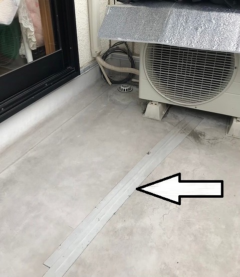仙台市泉区　劣化したシート防水に防水テープを貼って応急処置を行った