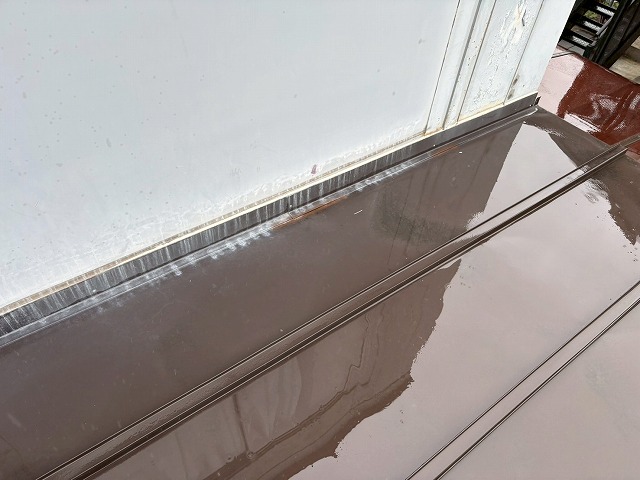 仙台市泉区　プレハブ住宅の1階屋根上の雨押え板金の調査を実施
