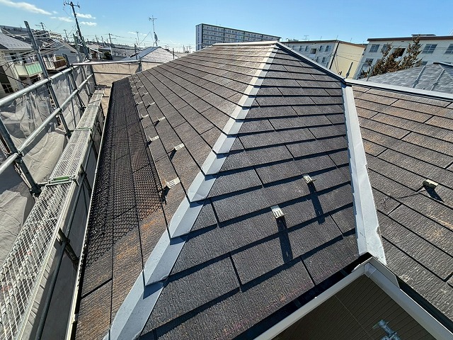 仙台市若林区　スレート屋根の上にガルバリウム鋼板屋根でカバー工事を行う前の様子
