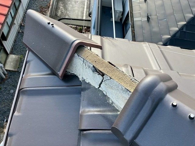 仙台市太白区 強風で棟瓦の一部が落下