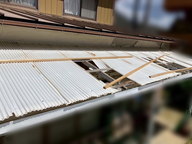  仙台市太白区-波板ポリカ屋根交換工事