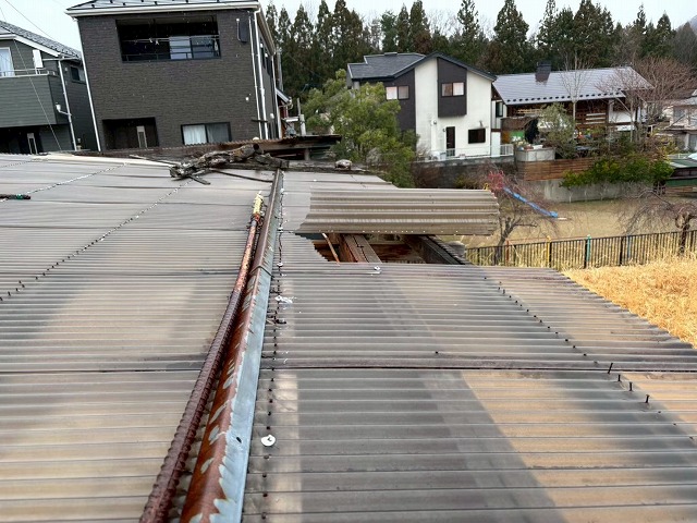 仙台市太白区 ポリカ波板交換工事前