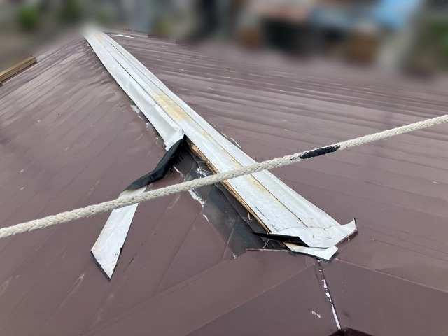 仙台市太白区にて棟板金交換工事前